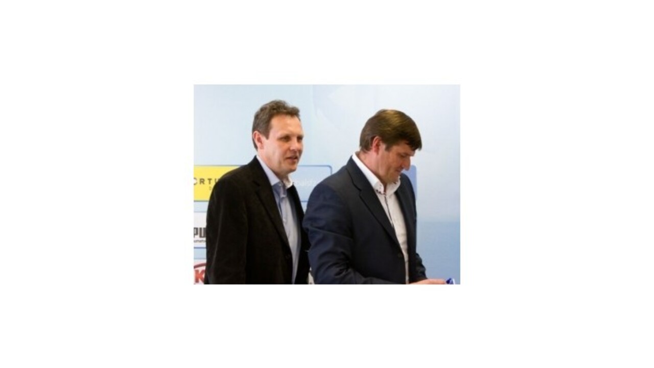 Nástupcami Weissa na lavičke A-tímu budú spoločne Griga a Hipp